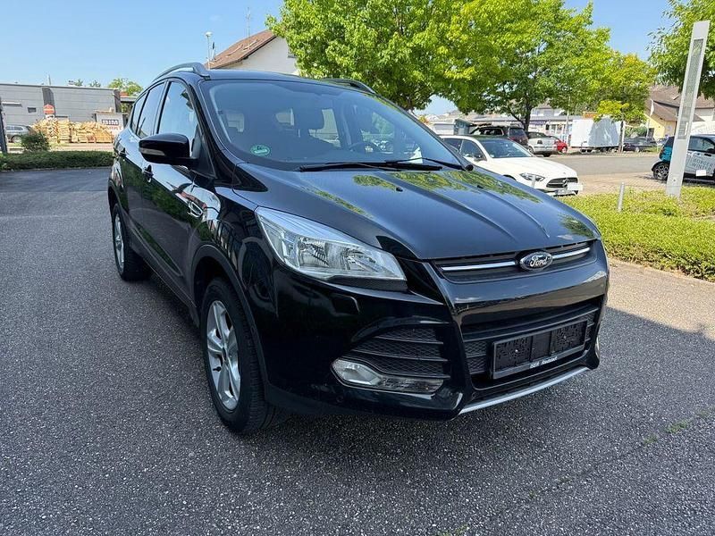 Schwarz Gebraucht 2015 Ford Kuga Trend SUV | 8.900 € (Superpreis) - Bild 1/4