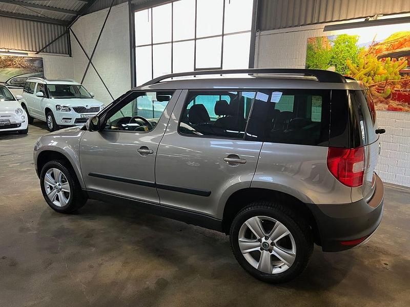 Gebraucht Skoda Yeti Plus Edition 122 PS (89 kW) 2013 Beige SUV