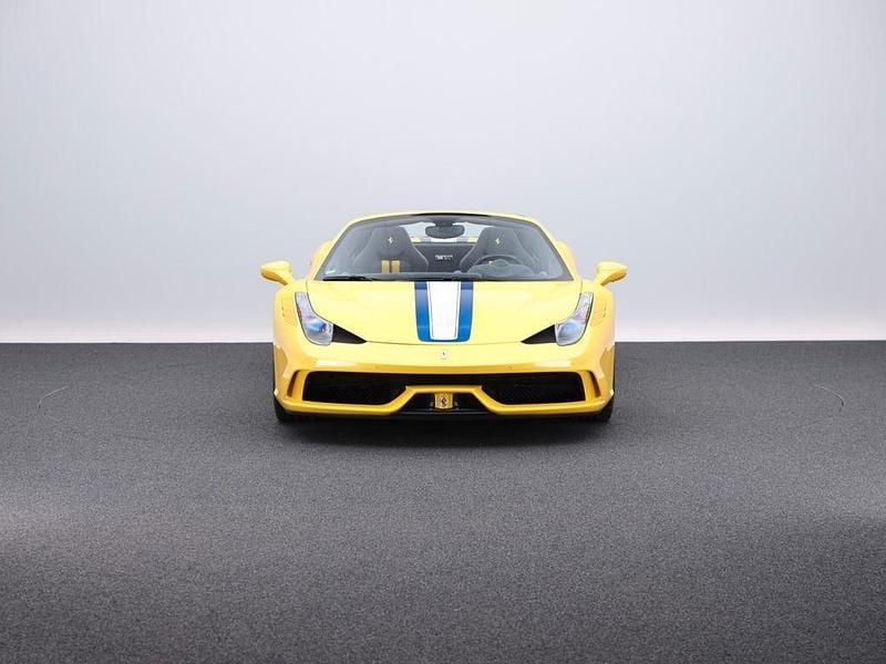 Gebraucht Ferrari 458 605 PS (444 kW) 2015 Gelb Cabrio