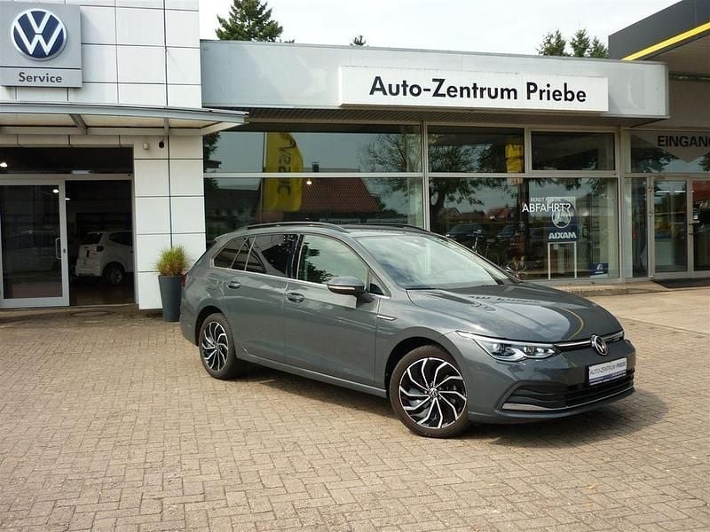 Grau Gebraucht 2021 VW Golf VIII Style Kombi | 22.990 € (Fairer Preis) - Bild 1/4
