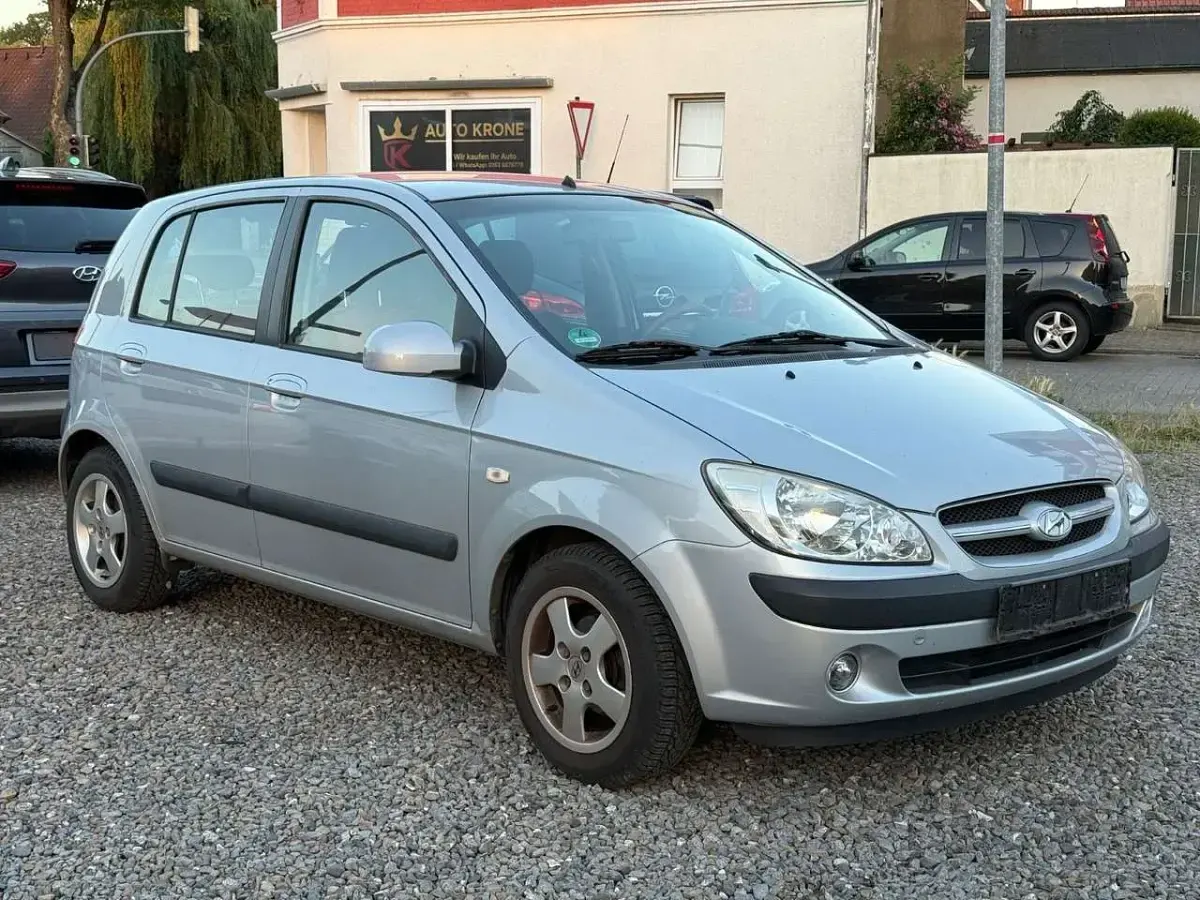 Gebraucht Hyundai Getz 67 PS (49 kW) 2007 Space silver Kleinwagen
