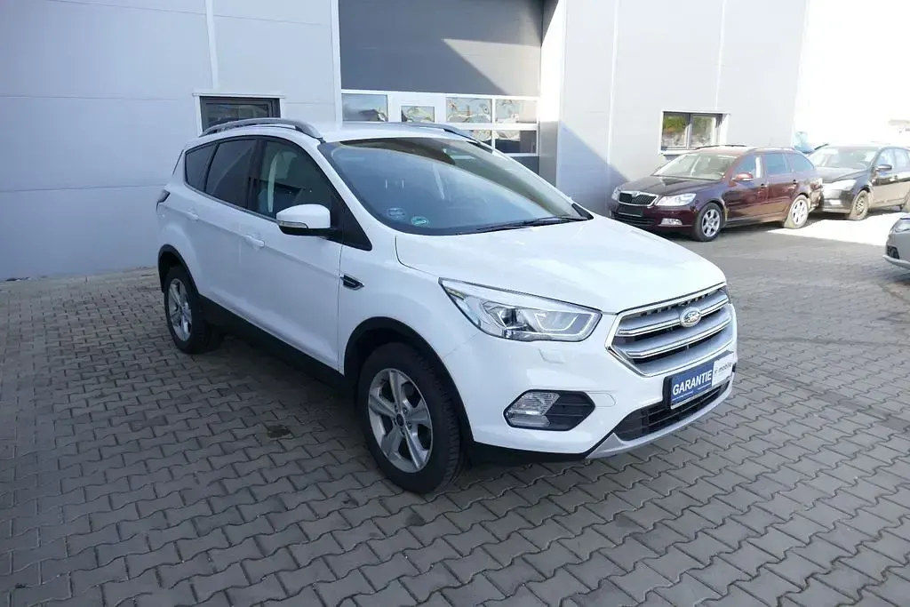 Używany Ford Kuga Cool & Connect 150 KM (110 kW) 2018 Biały SUV