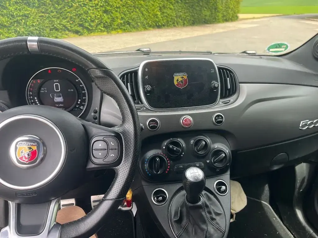 Gebraucht Abarth 595C Pista 165 PS (121 kW) 2020 Weiß Cabrio