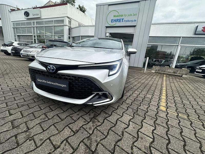 Gebraucht Toyota Corolla Team 140 PS (102 kW) 2024 Limousine