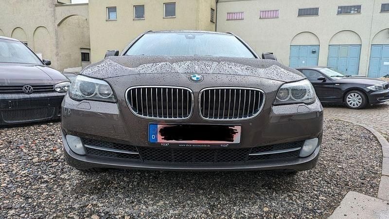 Braun Gebraucht 2013 BMW 520 Kombi | 8.200 € (Guter Preis) - Bild 1/4