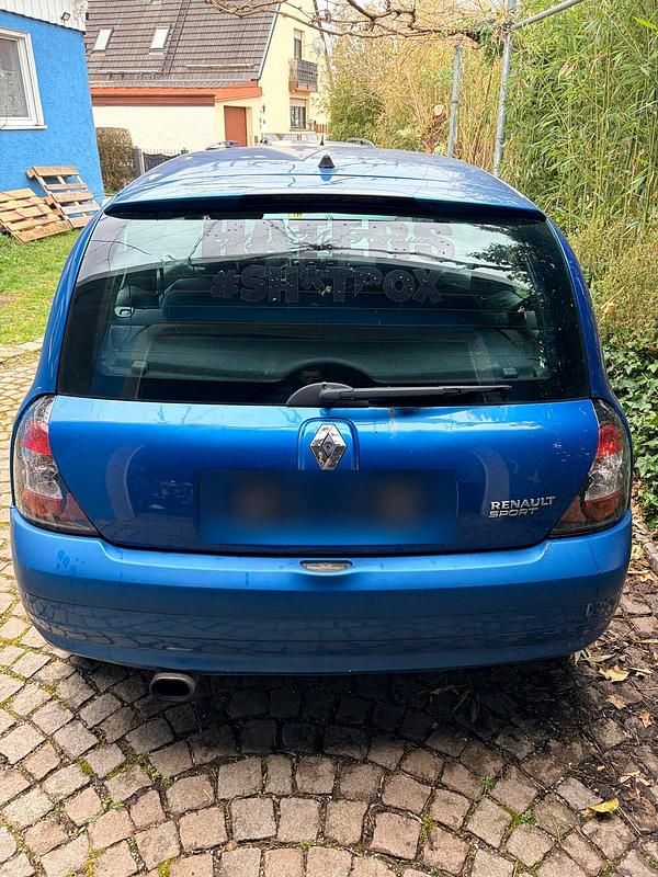 Używany Renault Clio II 107 KM (78 kW) 2002 Niebieski Hatchback