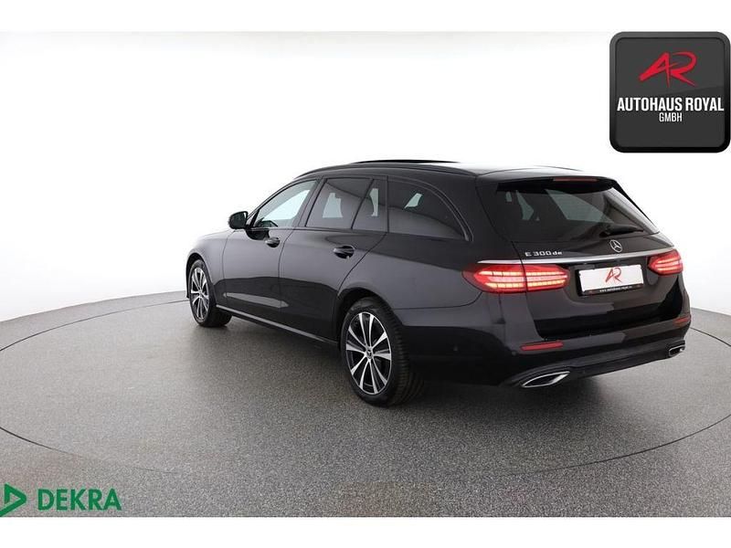 Gebraucht Mercedes E300 Exclusive 306 PS (225 kW) 2022 Schwarz Kombi