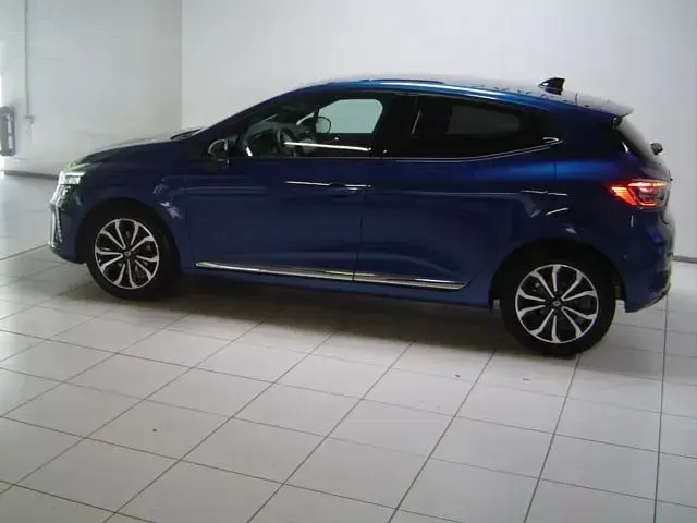 Gebraucht Renault Clio V Techno 91 PS (66 kW) 2025 Stahlblau Limousine