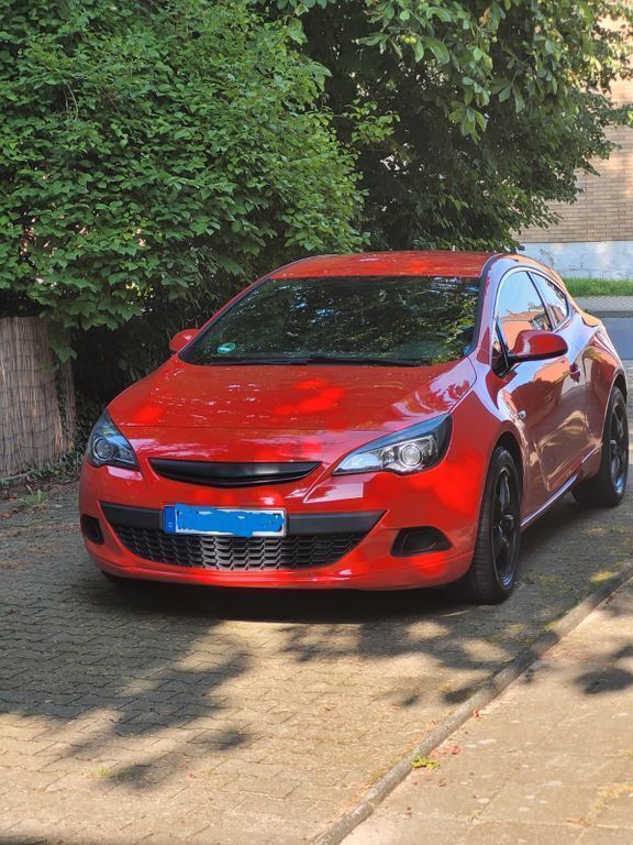 Rot Gebraucht 2013 Opel Astra GTC Edition Limousine | 6.500 € (Superpreis) - Bild 1/4