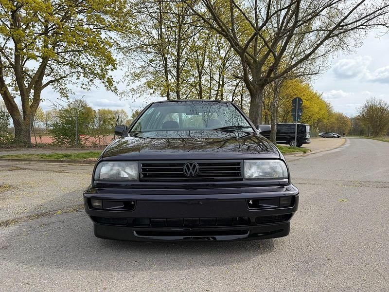 Gebraucht VW Vento 174 PS (127 kW) 1997 Andere farben Limousine