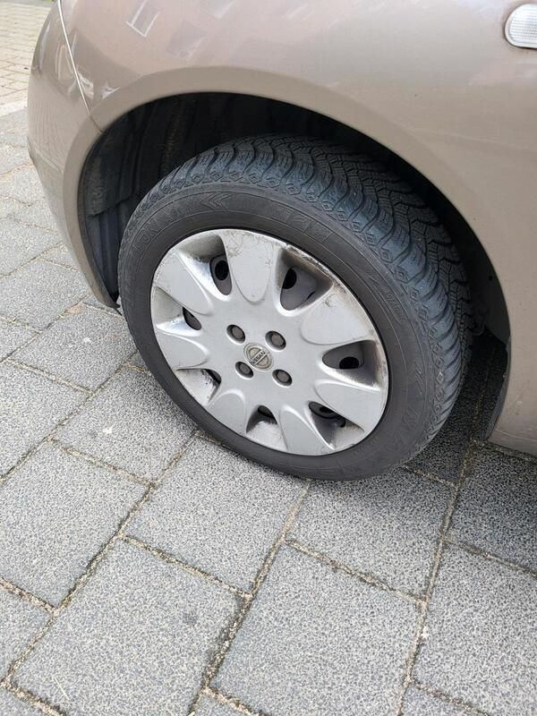 Braun Gebraucht 2006 Nissan Micra Kleinwagen | 1.999 € (Fairer Preis) - Bild 1/4