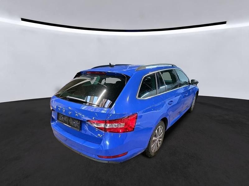 Gebraucht Skoda Superb Ambition 218 PS (160 kW) 2023 Energyblau Kombi