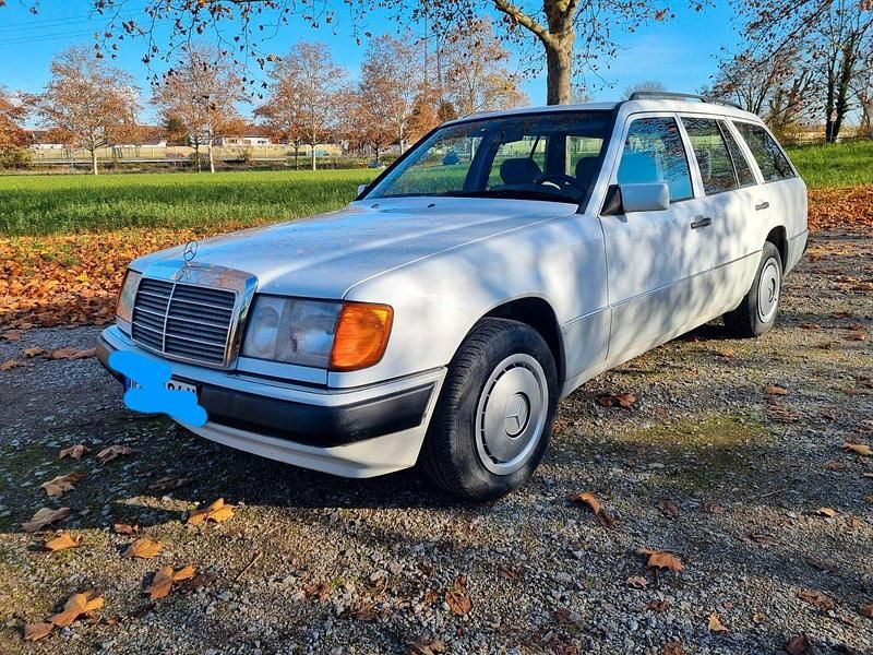 Gebraucht Mercedes 230 132 PS (97 kW) 1992 Weiß Kombi