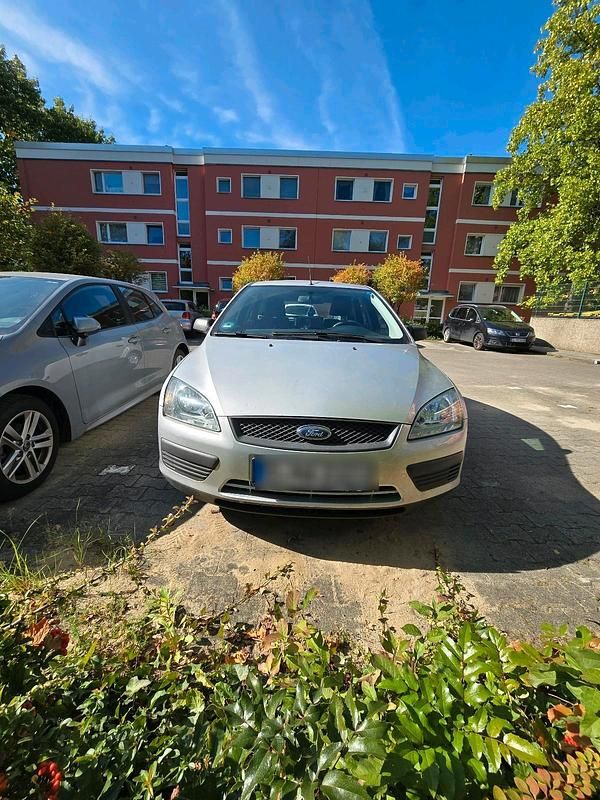 Silber Gebraucht 2006 Ford Focus Limousine | 3.699 € (Fairer Preis) - Bild 1/4