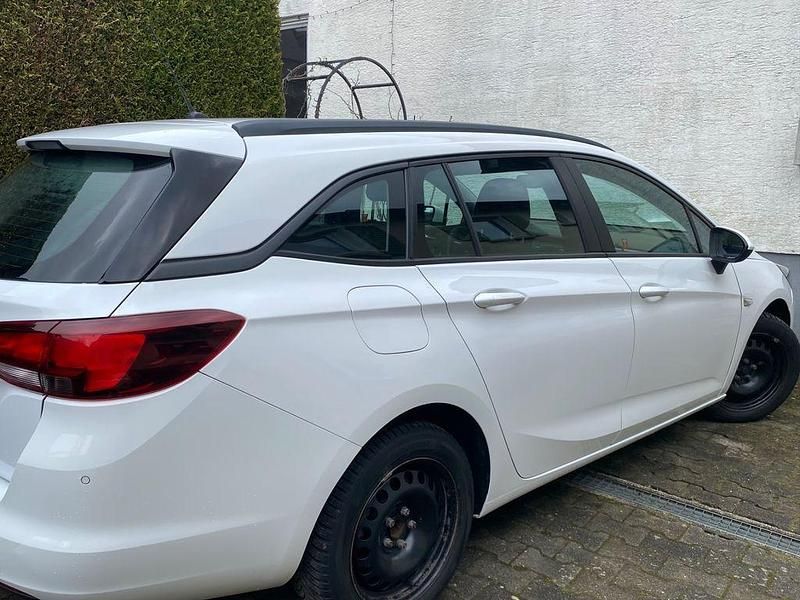 Gebraucht Opel Astra Active 110 PS (80 kW) 2016 Weiß Kombi
