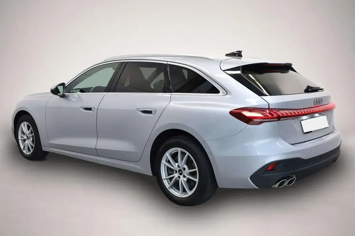 Gebraucht Audi A5 Advanced 204 PS (150 kW) 2025 Manufacturer Kombi