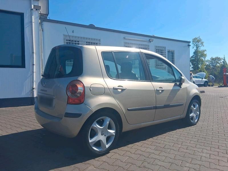 Brugt Renault Modus 110 HK (80 kW) 2007 Guld MPV