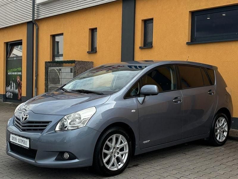 Blau Gebraucht 2010 Toyota Verso Executive Van / Kleinbus | 6.980 € (Fairer Preis) - Bild 1/4