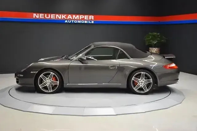 Begagnad Porsche 997 355 HK (261 kW) 2007 Grå Cab