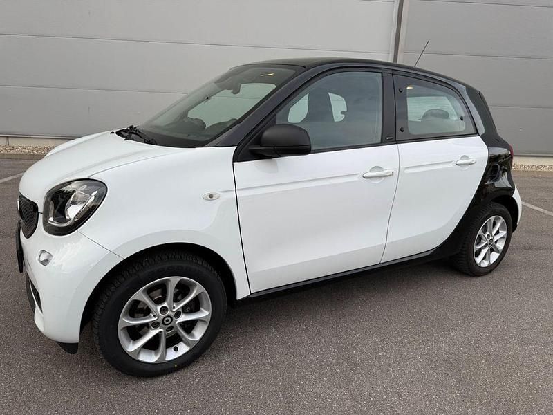 Usado Smart ForFour Basis 90 HP (66 kW) 2019 Branco Citadino