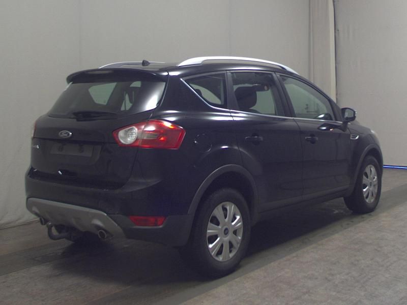 Usado Ford Kuga 140 HP (102 kW) 2012 Preto SUV