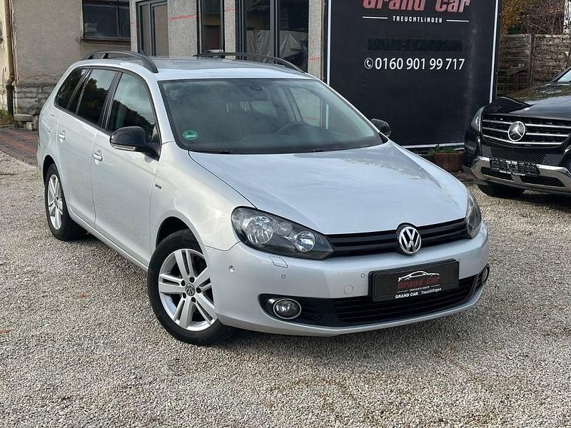 Silber Gebraucht 2013 VW Golf VI Match Kombi | 5.990 € (Guter Preis) - Bild 1/4