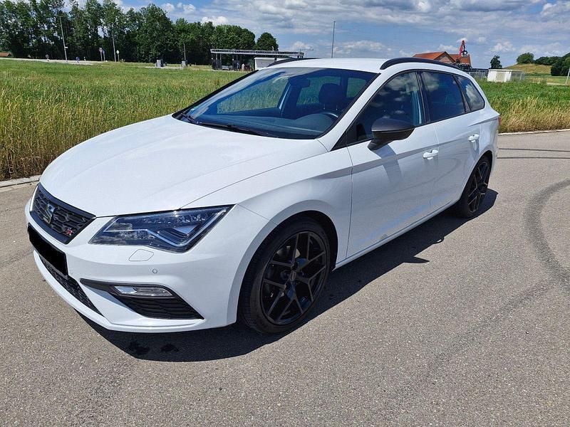 Weiß Gebraucht 2019 Seat Leon FR Kombi | 15.800 € (Fairer Preis) - Bild 1/4