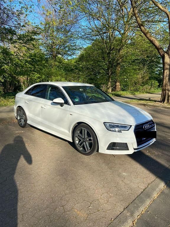 Weiß Gebraucht 2017 Audi A3 S-Line Limousine | 14.200 € (Guter Preis) - Bild 1/4