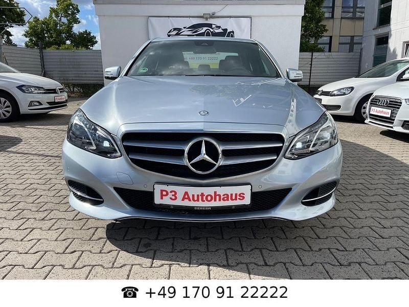 Gebraucht Mercedes E250 211 PS (155 kW) 2015 Silber Limousine