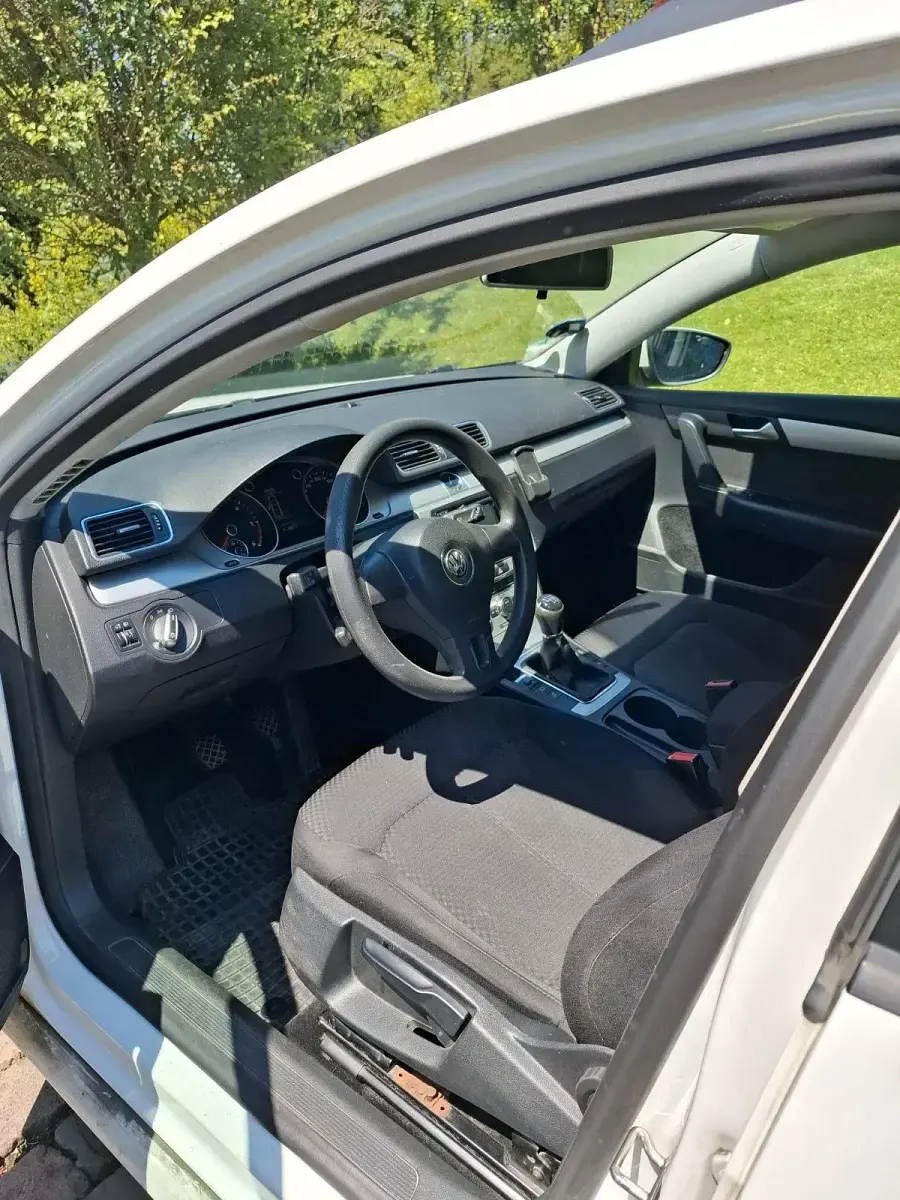 Gebraucht VW Passat 105 PS (77 kW) 2014 Weiß Kombi