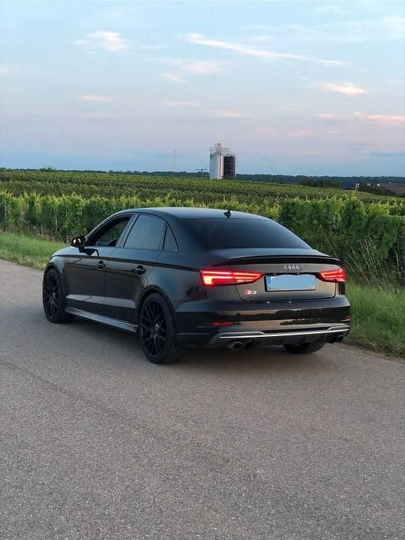 Gebraucht Audi S3 Sport 310 PS (228 kW) 2018 Schwarz Limousine