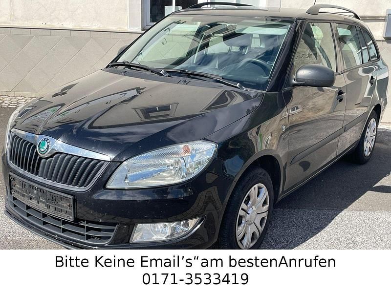 Schwarz Gebraucht 2013 Skoda Fabia Cool Edition Kombi | 1.980 € (Guter Preis) - Bild 1/4