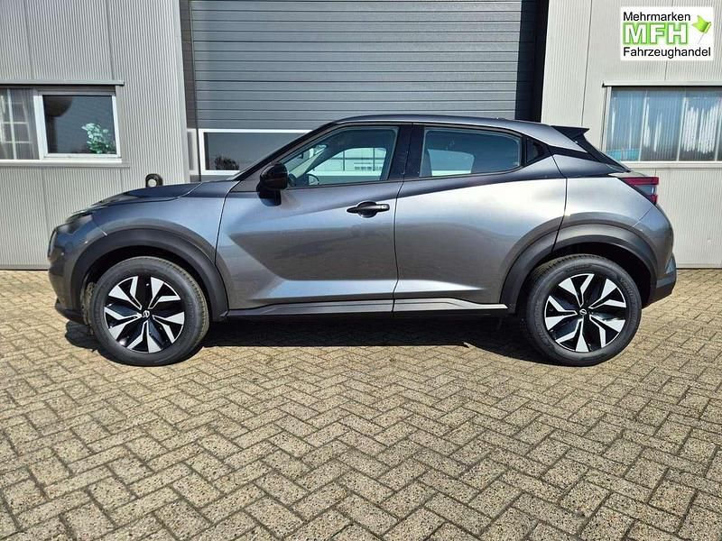 Neu Nissan Juke Acenta 114 PS (83 kW) 2026 Dark grey SUV