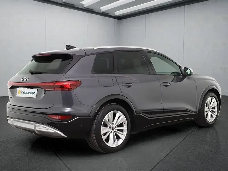 Second-hand Audi SQ6 e-tron 359 kW (489 CP) 2025 Gri SUV