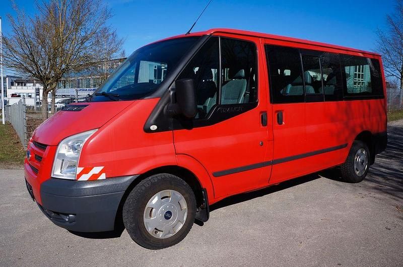 Gebraucht Ford Transit Trend 86 PS (63 kW) 2011 Rot Van / Kleinbus