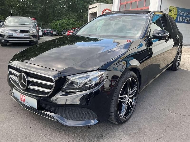 Obsidianschwarz Gebraucht 2019 Mercedes E400 Sport Kombi | 37.900 € (Guter Preis) - Bild 1/4