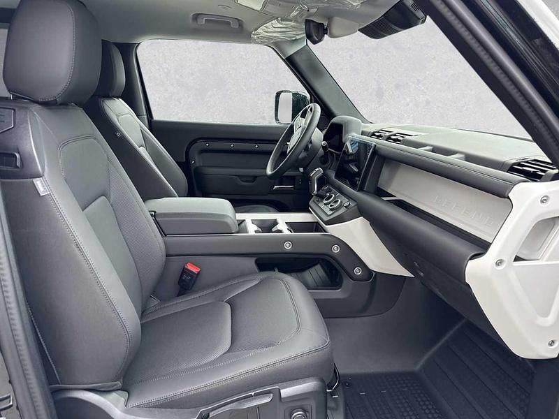 Neu Land Rover Defender S 200 PS (147 kW) 2025 Schwarz (santoriniblack metallic) SUV