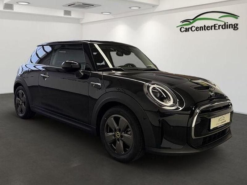 Gebraucht Mini Cooper SE 135 kW (184 PS) 2023 Schwarz Kleinwagen
