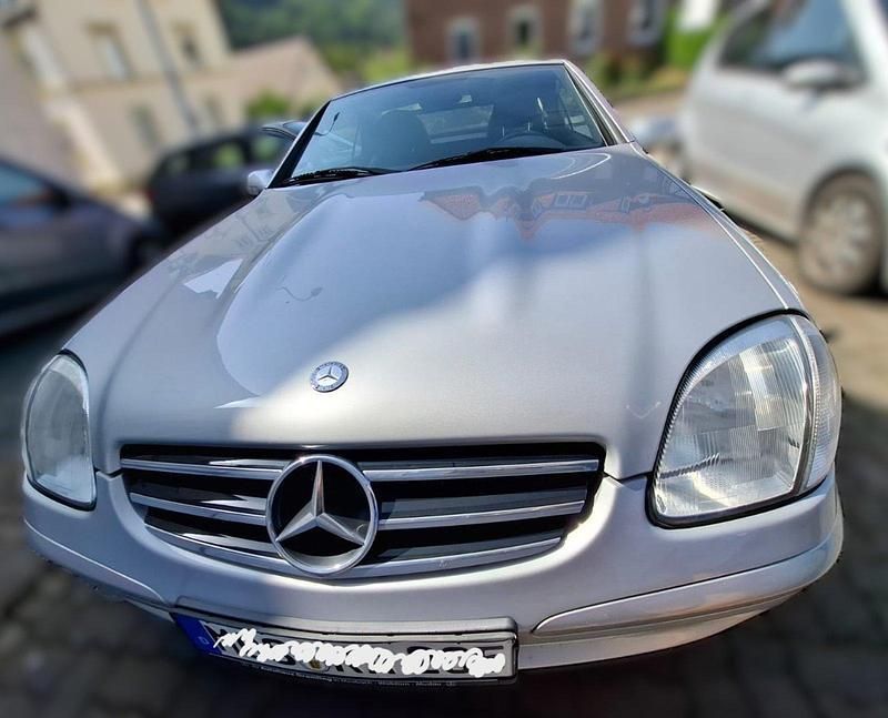 Silber Gebraucht 2000 Mercedes SLK200 Cabrio | 5.950 € (Teuer) - Bild 1/4