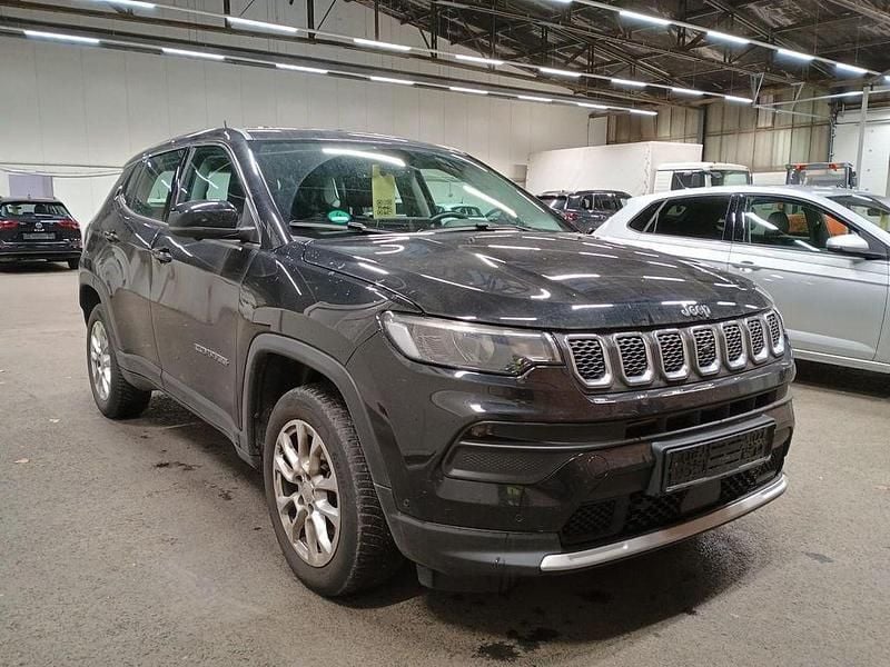Gebraucht Jeep Compass Altitude 131 PS (96 kW) 2024 Schwarz SUV