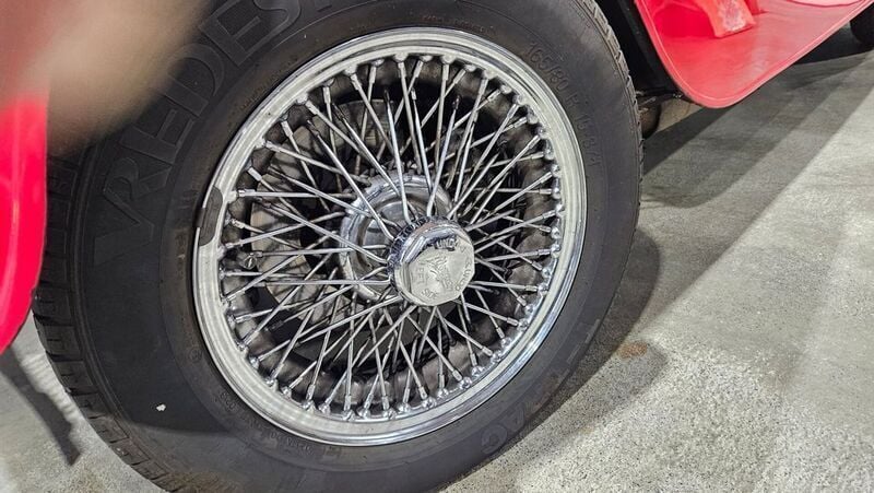 Gebraucht Morgan 4/4 120 PS (88 kW) 1997 Rot Cabrio