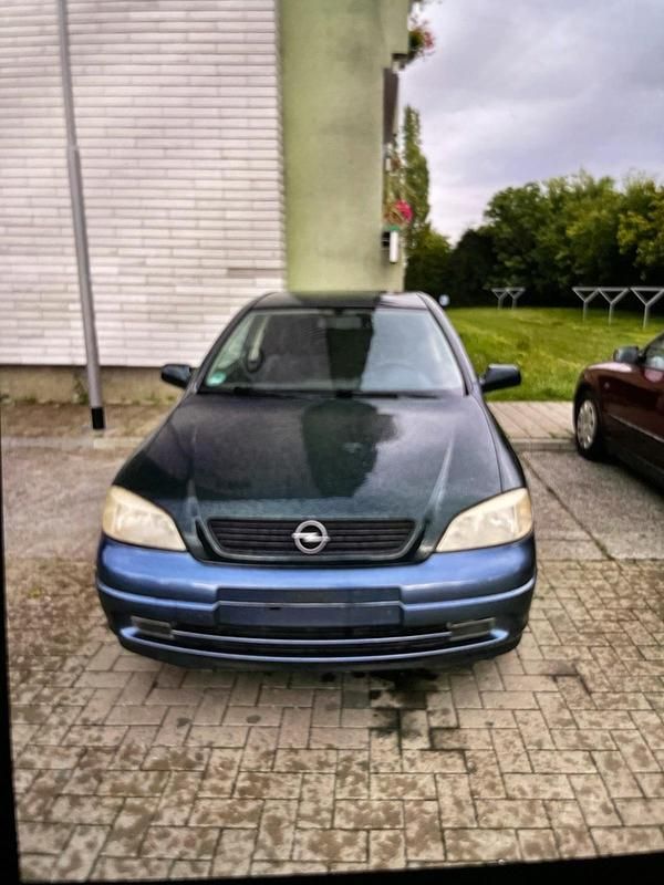 Grün Gebraucht 1999 Opel Astra Kleinwagen | 1.000 € (Fairer Preis) - Bild 1/4