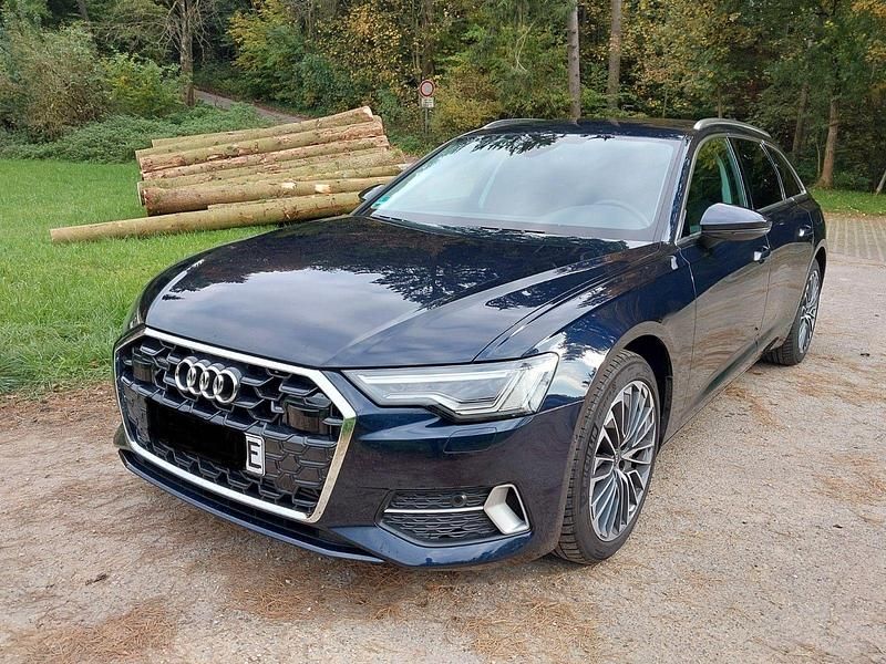 Blau Gebraucht 2024 Audi A6 Advanced Kombi | 48.999 € (Fairer Preis) - Bild 1/4