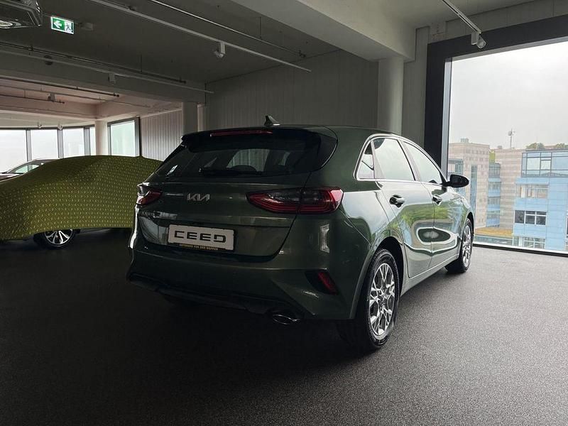 Gebraucht Kia Ceed Vision 140 PS (102 kW) 2025 Grün Kleinwagen