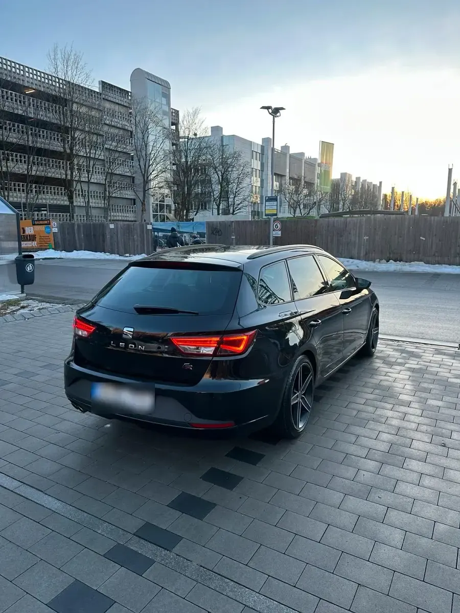 Gebraucht Seat Leon FR-Line 184 PS (135 kW) 2016 Schwarz Kombi
