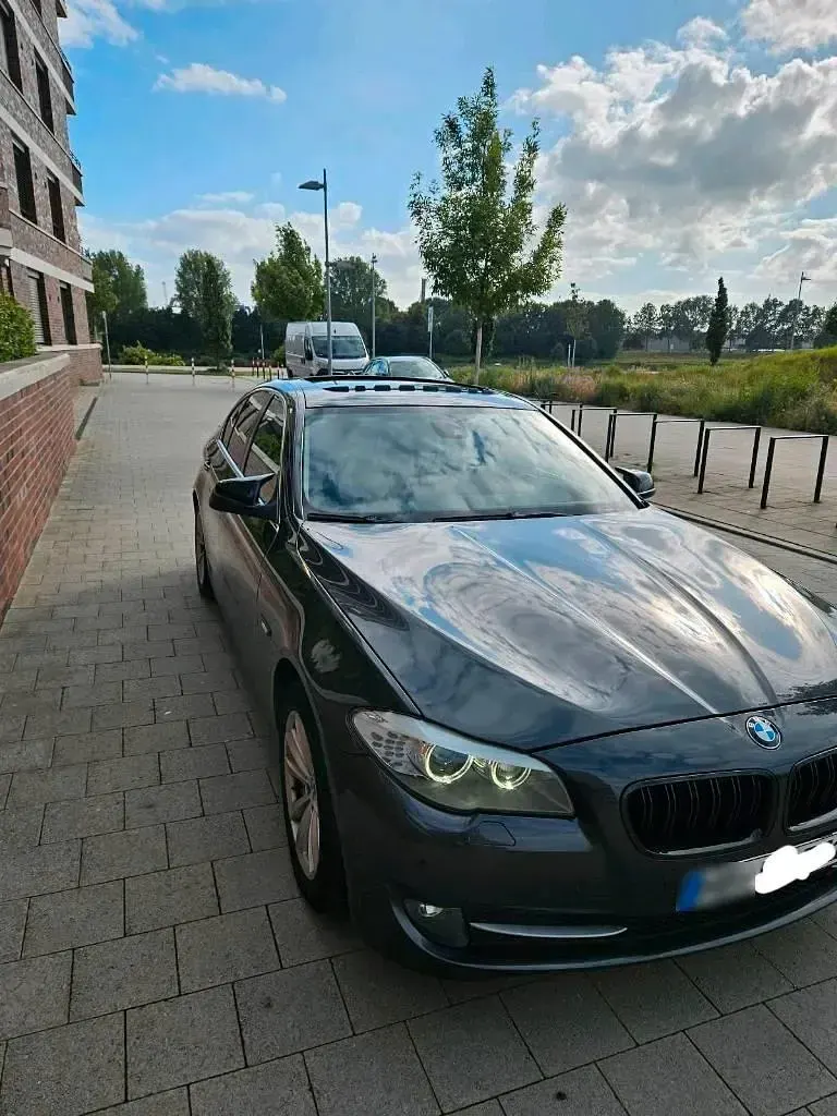 Gebraucht BMW 525 204 PS (150 kW) 2010 Grau Limousine
