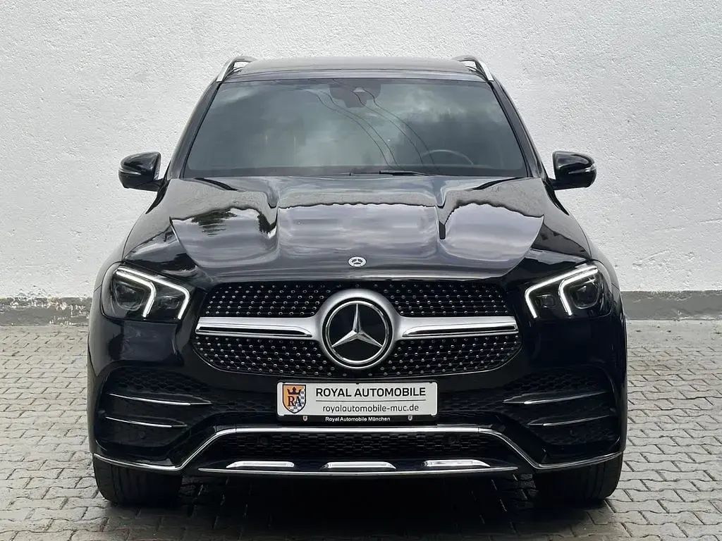 Gebraucht Mercedes GLE400 AMG line 330 PS (242 kW) 2024 Obsidianschwarz SUV