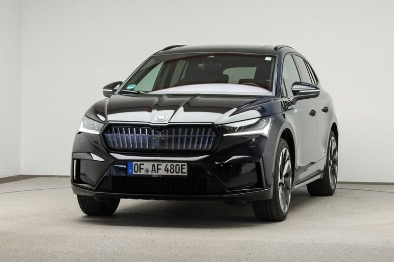 Blackmagic perleffekt met. Gebraucht 2024 Skoda Enyaq iV SportLine SUV | 47.485 € - Bild 1/4