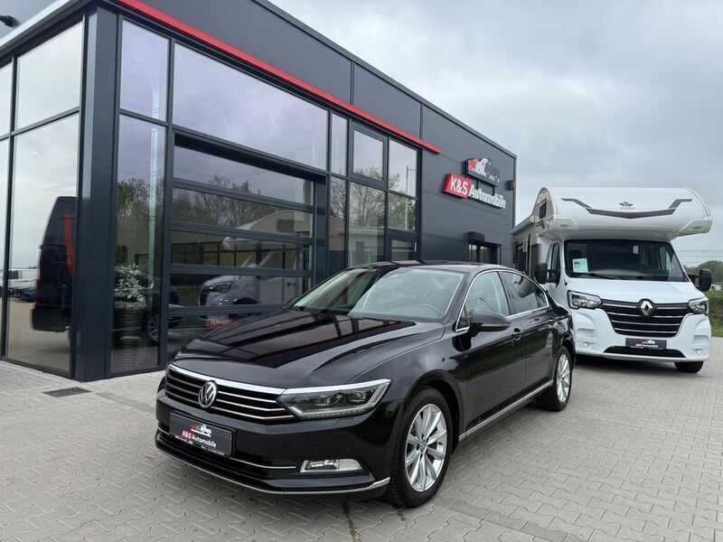 Schwarz Gebraucht 2015 VW Passat Highline Limousine | 15.990 € (Fairer Preis) - Bild 1/4