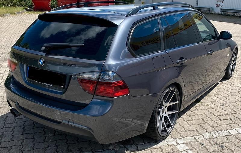 Gebraucht BMW 330 M Sport 258 PS (189 kW) 2005 Grau Kombi